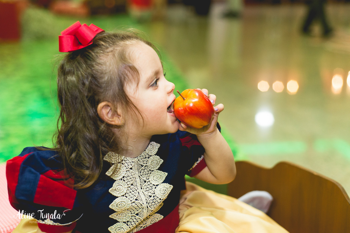 aniversário infantil, branca de neve, aniversário branca de neve, 2 anos, fotografia infantil, fotografia de aniversário, cachoeiro de itapemirim, mimos e delicias