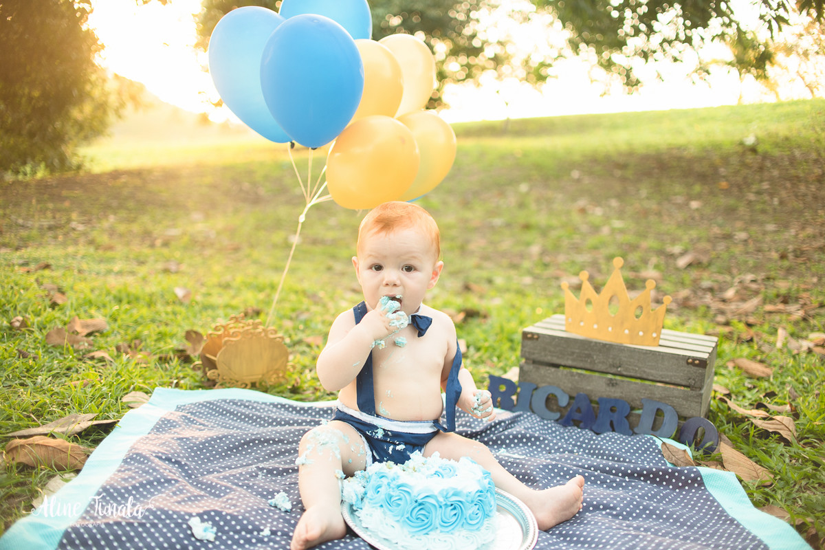 Smash the Cake, 1 ano, 1 aninho, destruindo o bolo, ensaio infantil, aniversário infantil, cachoeiro, fotografia infantil