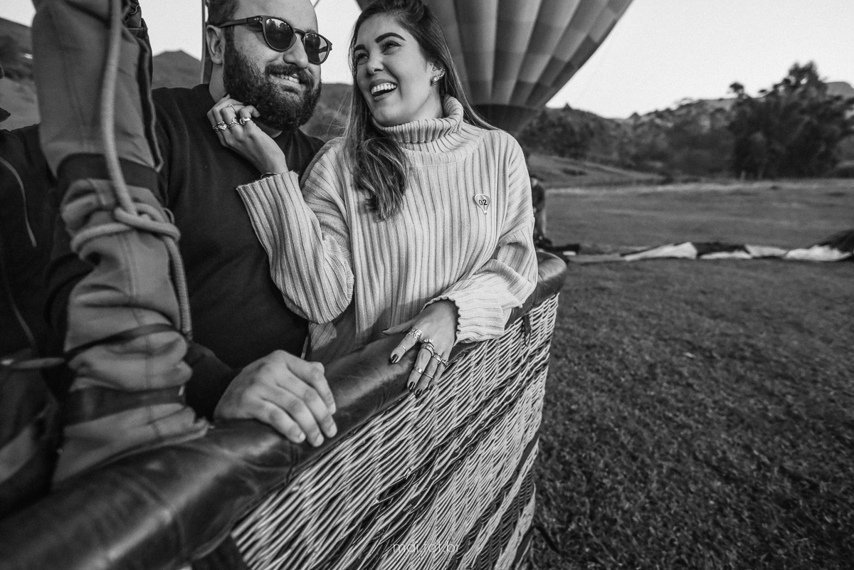 casal no cesto do balão