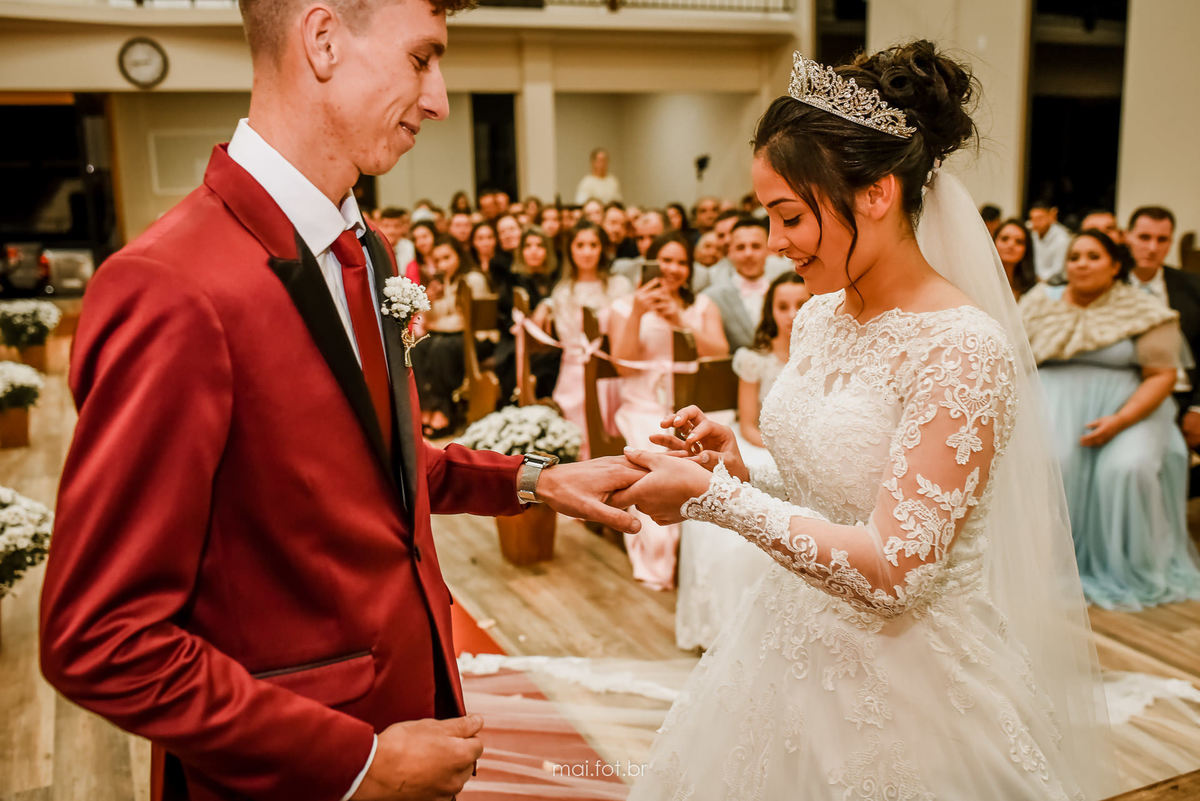 colocando a aliança