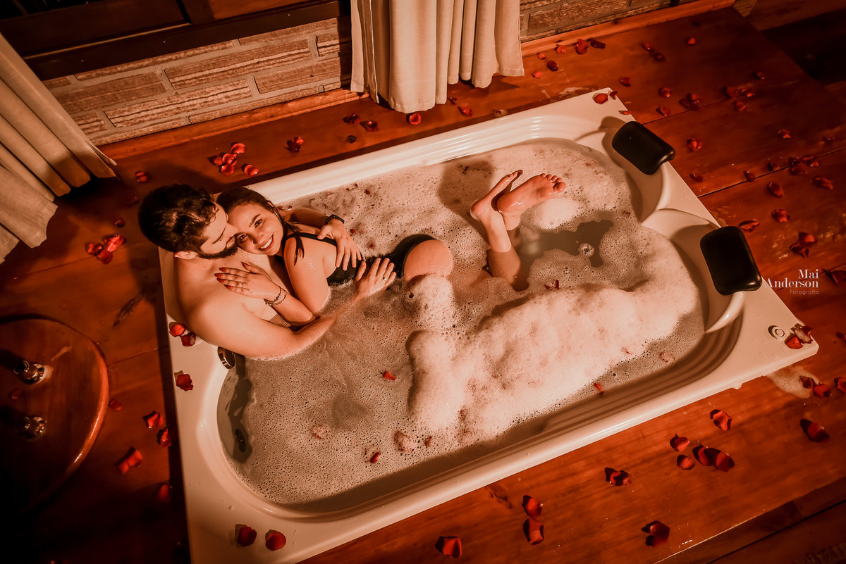 ensaio casal na banheira