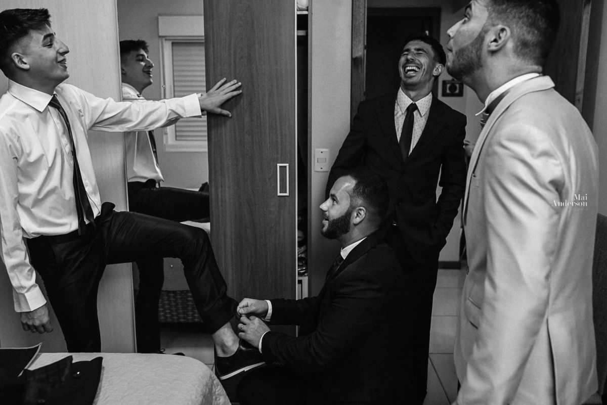 padrinhos de casamento no making of noivo em casa