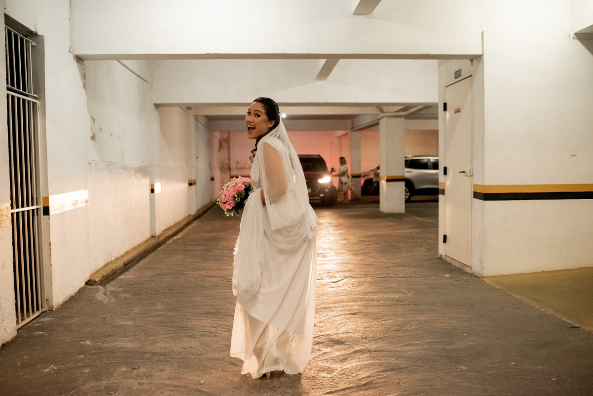 noiva indo para a cerimonia