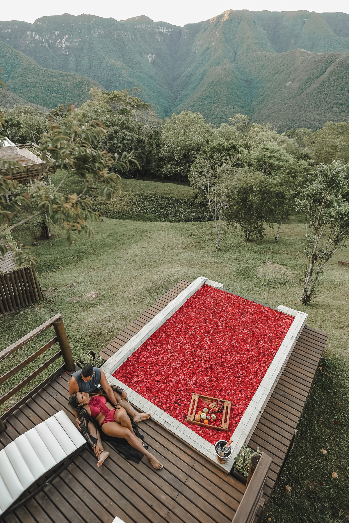 pousada com piscina aquecida , chalé 6 morada dos canyons