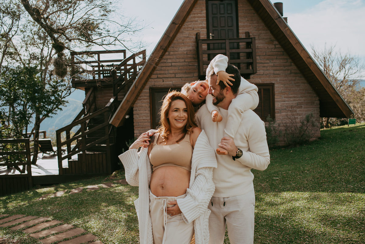 ensaio familia , em pousada , chalé , em praia grande sc , ensaio fotografico de familia na serra 