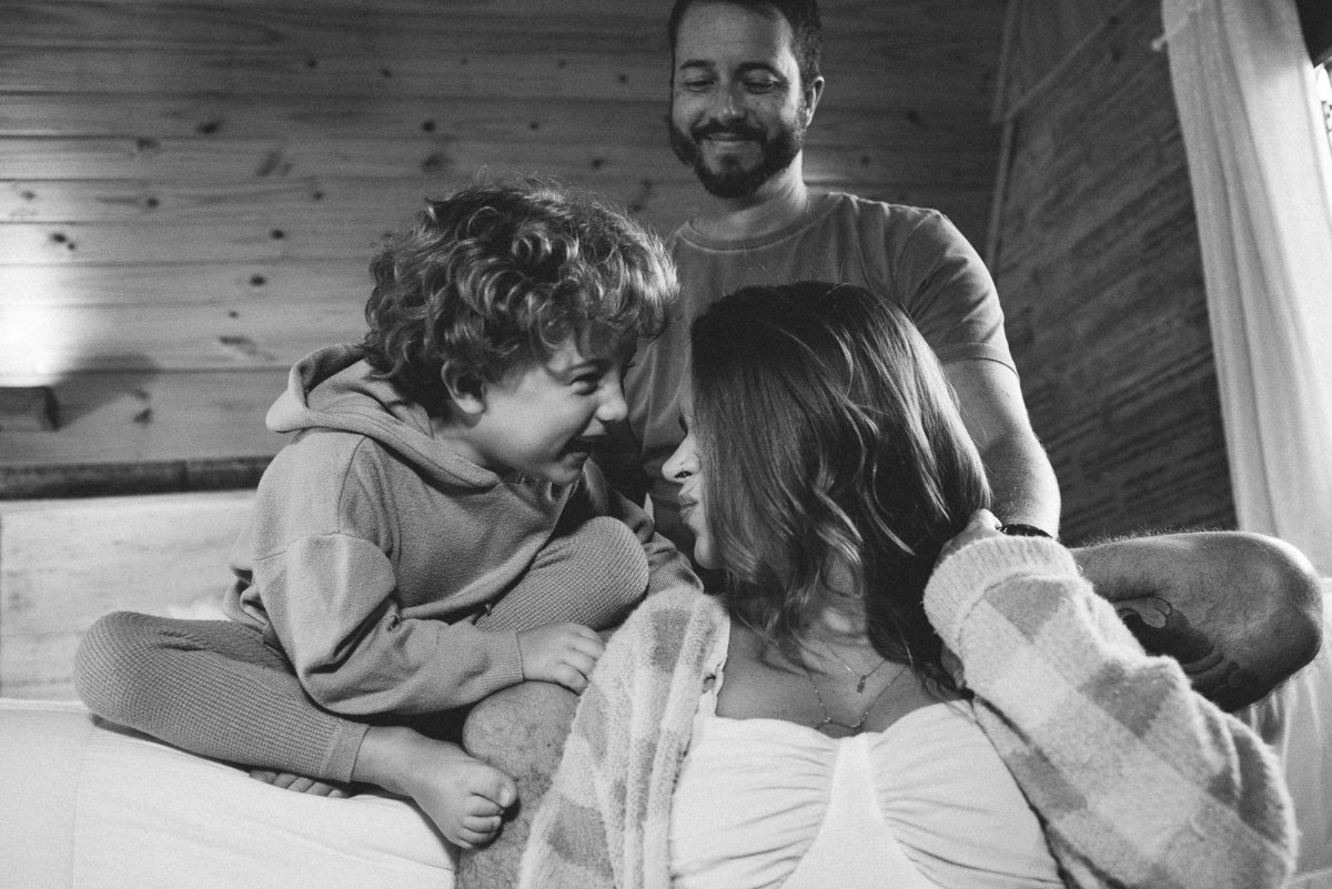 ensaio familia , em pousada , chalé , em praia grande sc , ensaio fotografico de familia na serra 