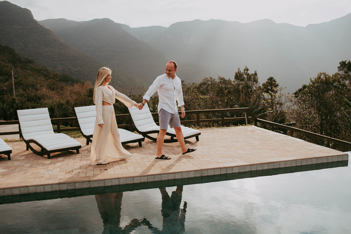 piscina borda infinita, morada dos canyons em praia grande SC, ensaio casal , ensaio fotográfico , casamento