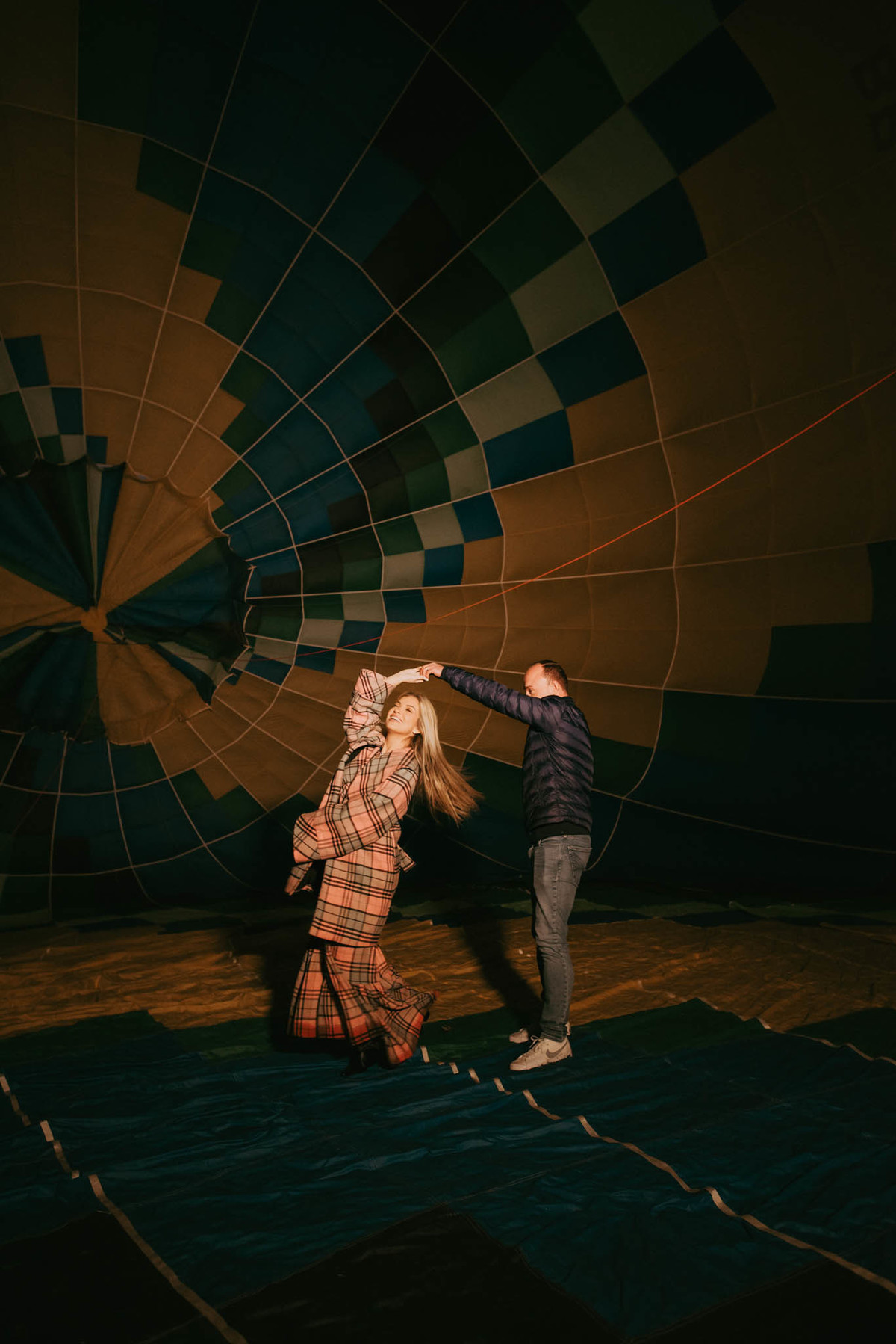 fotos dentro do balão de ar quente 