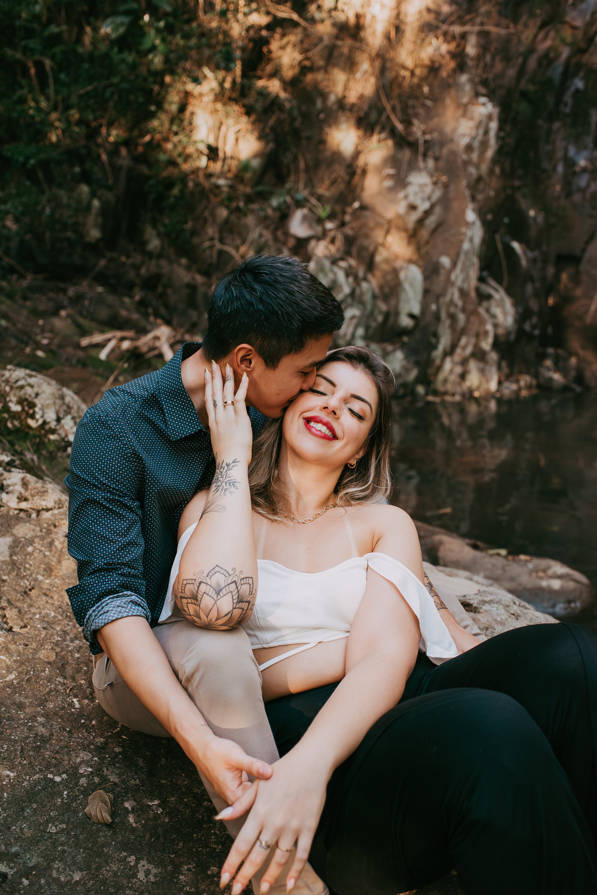 ensaio casal em cachoeira , ensaio fotográfico casal em cascata 
