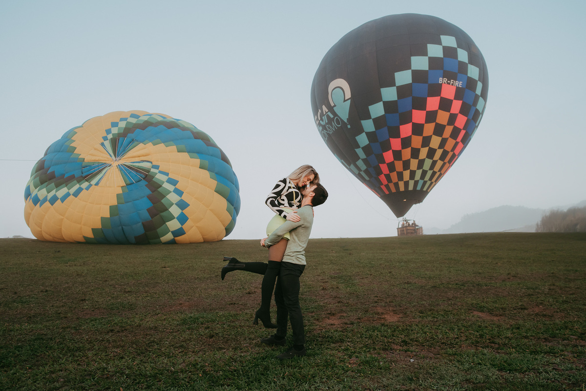 decolagem de balões em praia grande