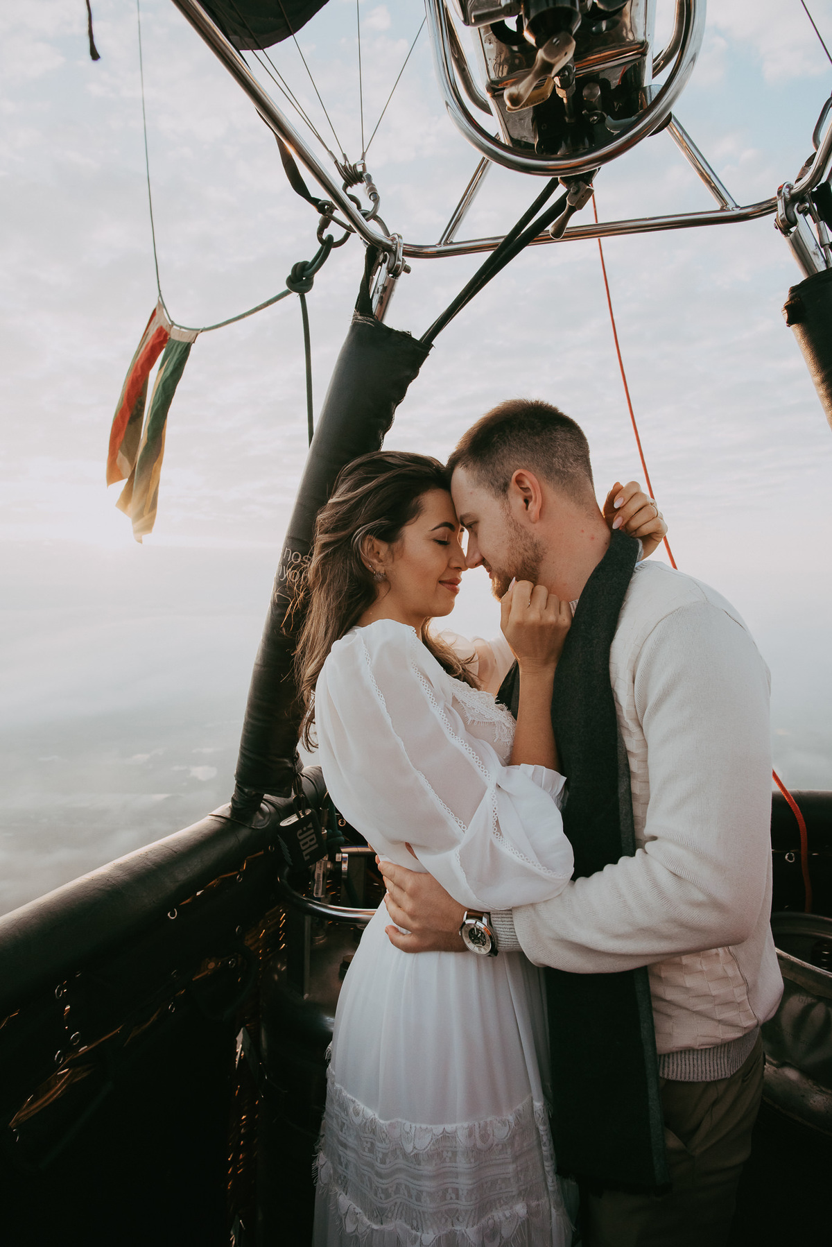 voo de balão de ar quente , acima das nuvens , pedido de casamento em balão, casamento em balão