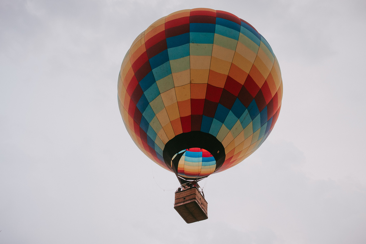 voe nos canyons , canyons e peraus , up balonismo , voar de balão ,aventuras no ar