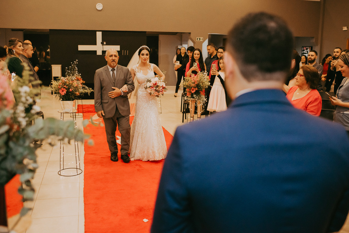 reação do noivo, casamento, fotógrafos de casamento, entrada da noiva, noivas