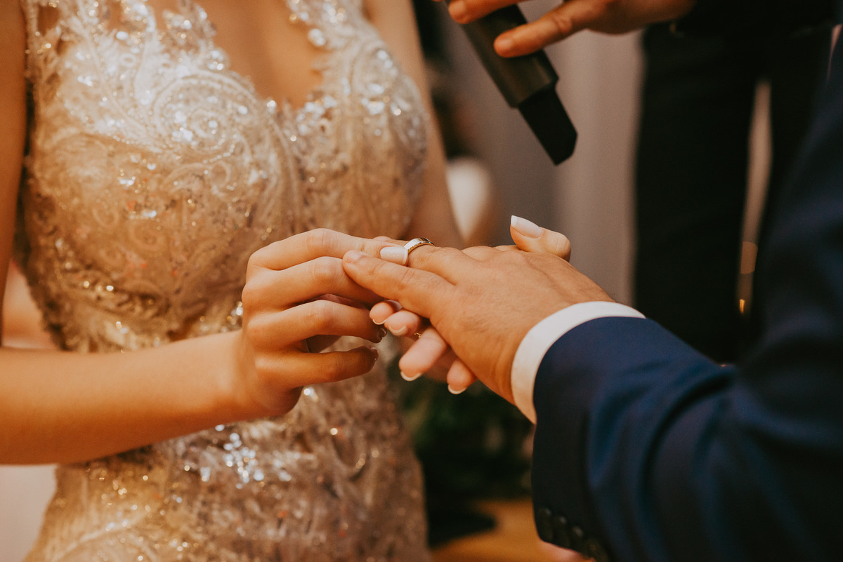 hora da aliança, qual o dedo da aliança, aliança de compromisso, casamento em capão da canoa RS, fotógrafos de casamento 