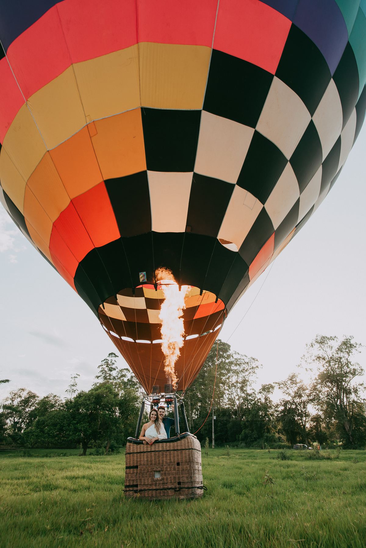 pedido de casamento em passeio de balão , voo de balão, pedido de casamento, praia grande SC, fotógrafos em Praia grande Santa Catarina ,casamento, ensaio casal, anel de noivado, voo de balão, passeio de balão de ar quente, fotógrafos de casamento, 