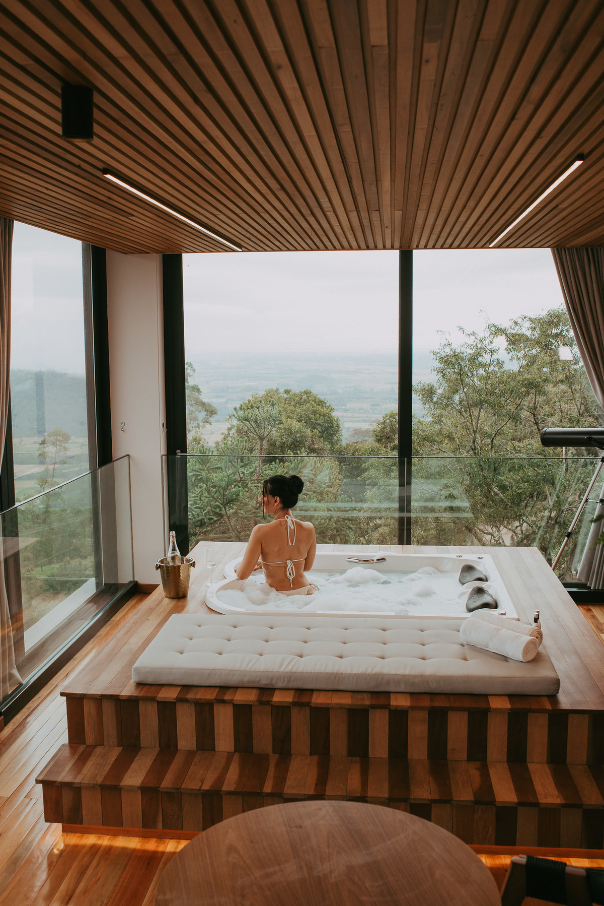 morada dos canyons suíte 3 morada spa, fotos femininas em banheiras, Discovery canyon , parador cambara do sul , fotógrafos em praia grande SC, ensaio fotográfico na pousada morada dos canyons