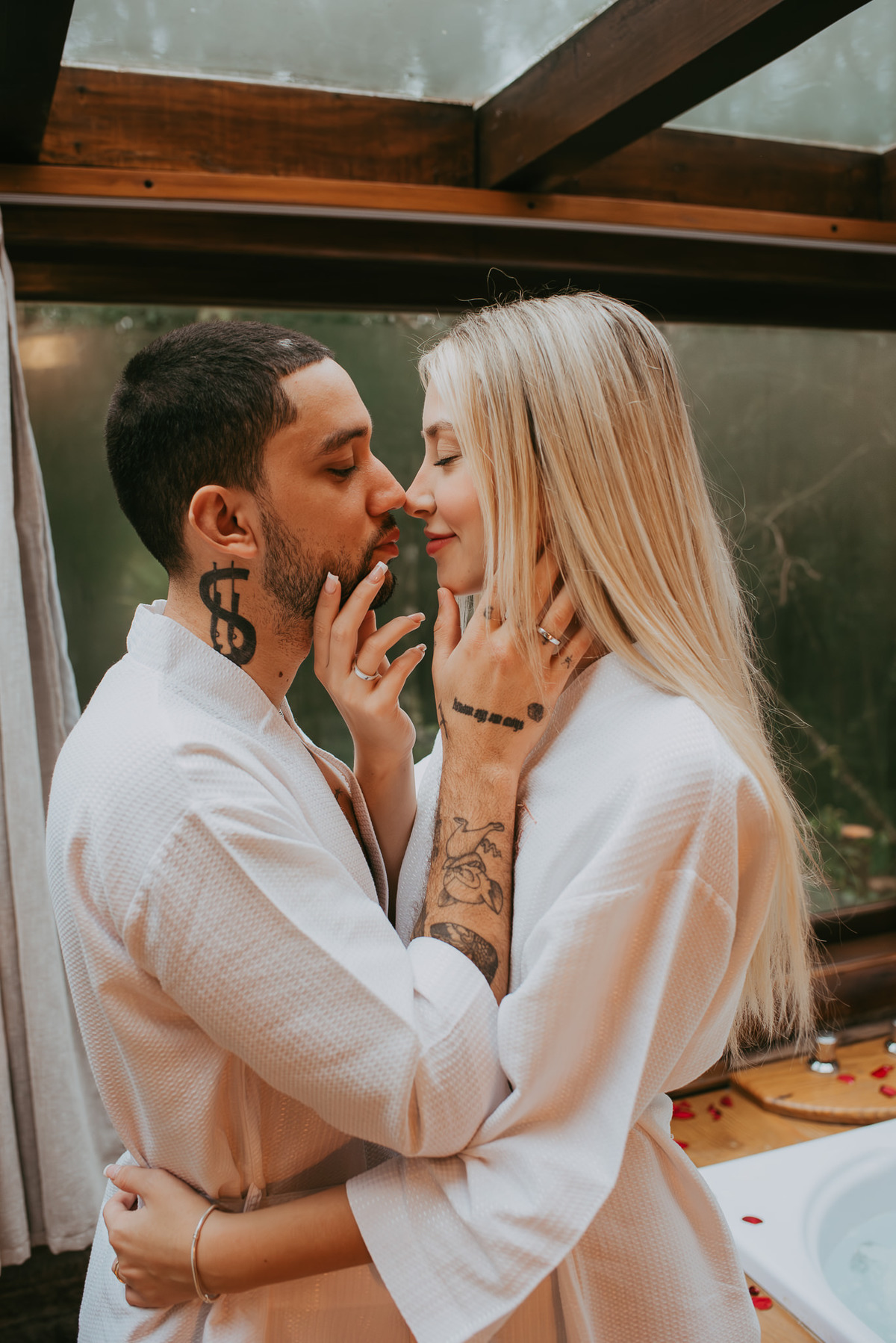 morada dos canyons, ensaio casal, chalé  morada dos canyons, fotos de casais, dicas de viagens , hotéis de charme, voo de balão, cambara do sul, Praia grande SC, Gramado RS, pedido de casamento surpresa