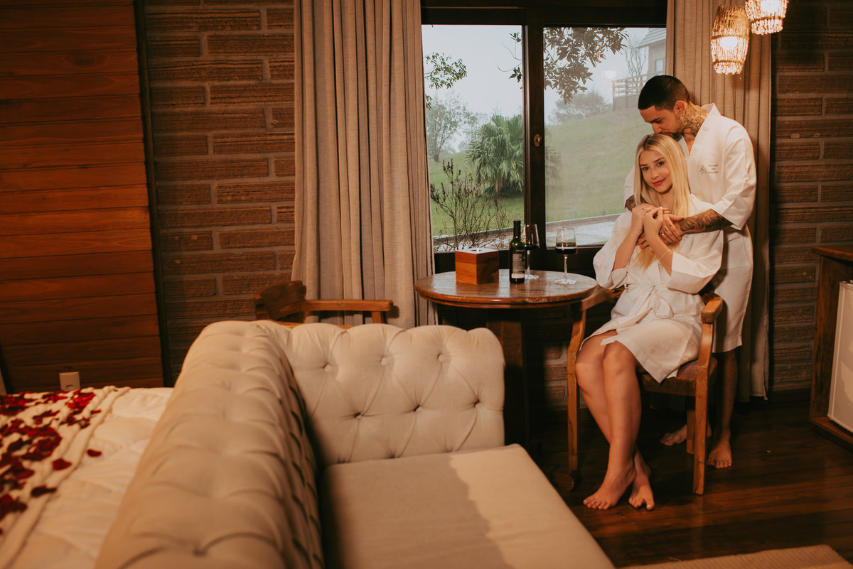 morada dos canyons, ensaio casal, chalé  morada dos canyons, fotos de casais, dicas de viagens , hotéis de charme, voo de balão, cambara do sul, Praia grande SC, Gramado RS, pedido de casamento surpresa