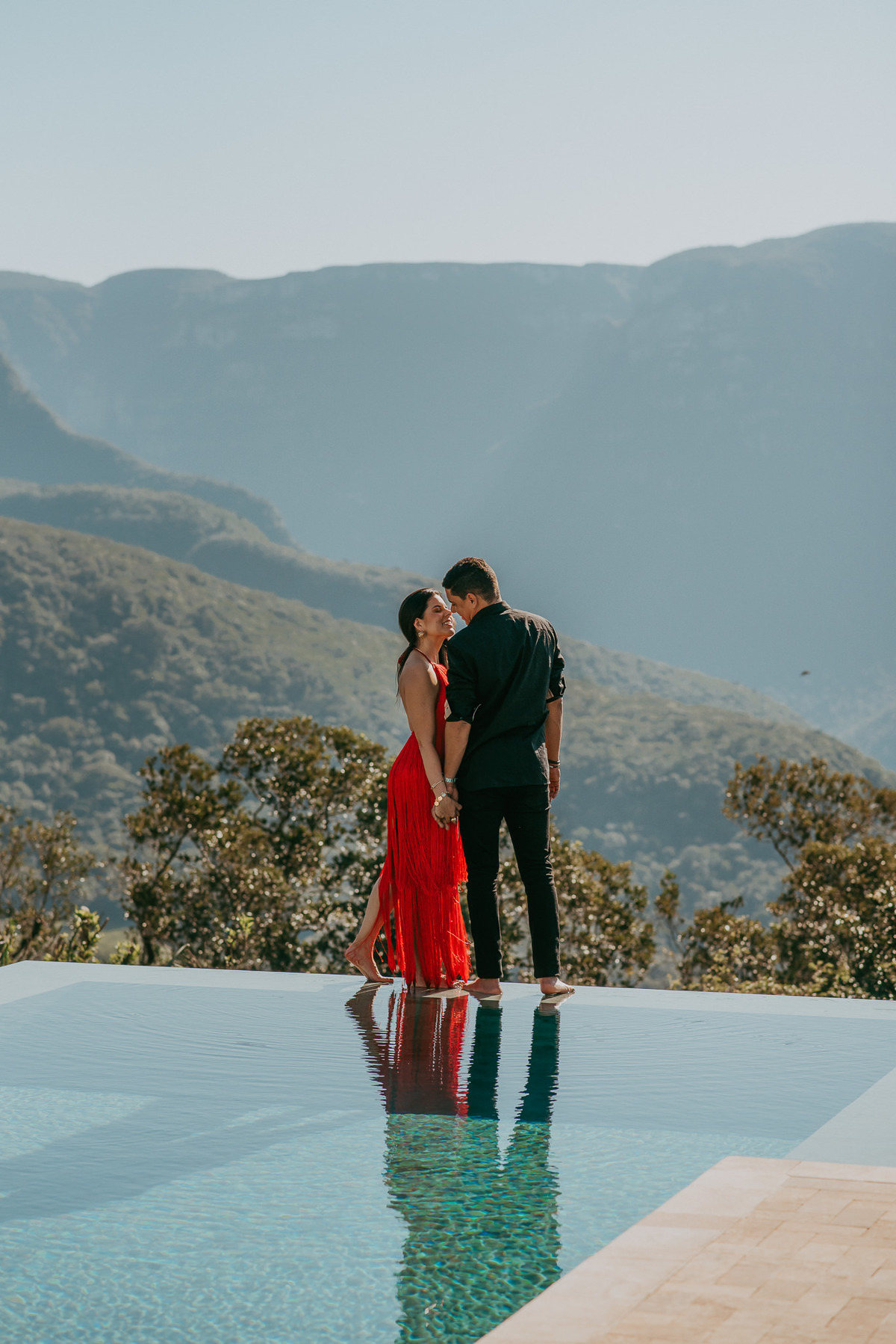 ensaio casal, lua de mel, viagem de casal, morada dos canyons, Discovery canyons, voo de balão, ensaio casal, fotos de casal, ensaio, pre wedding, pousada de charme, roteiro de viagem, piscina borda infinita, fotos de casais em piscina