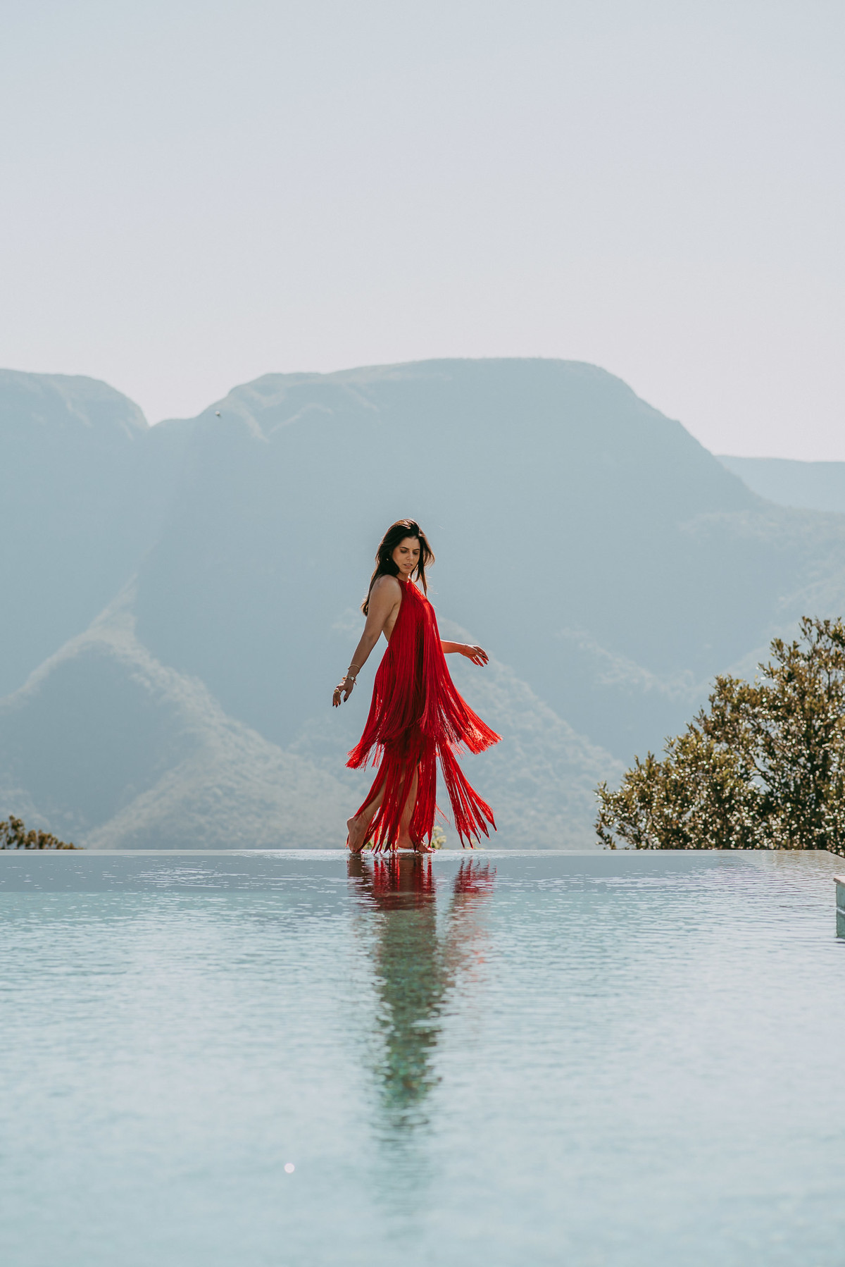 morada dos canyons, serra catarinense, cambara do sul, morada spa, piscina borda infinita, fotos em piscina, ensaio feminino , fotos de mulheres em pousadas  