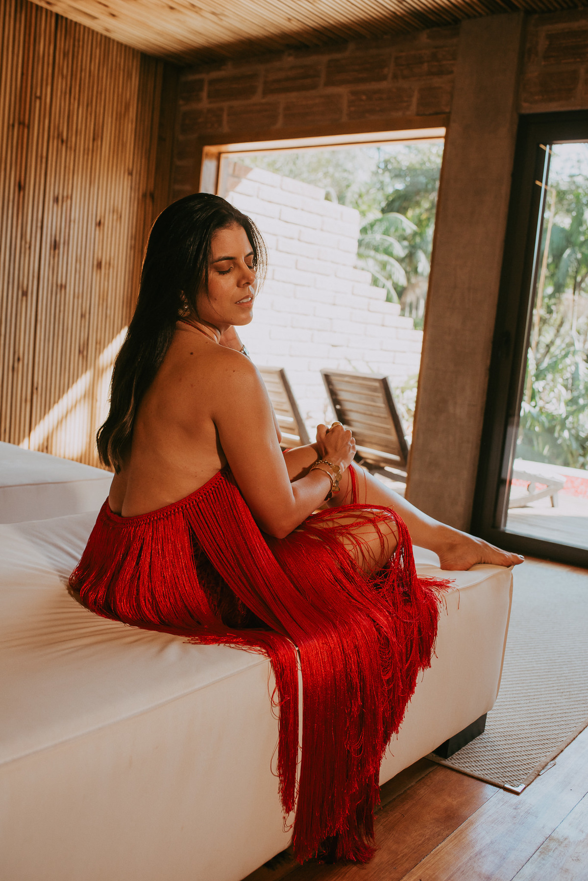 fotos femininas na casa 1 morada dos canyons, fotos de mulheres , dicas de poses, dicas de viagens , roteiros de viagens, morada dos canyons, Discovery canyons , reserva caeté, ensaio casal , fotógrafos de casamento , fotógrafos em santa Catarina