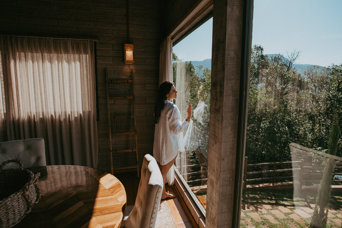 fotos femininas na casa 1 morada dos canyons, fotos de mulheres , dicas de poses, dicas de viagens , roteiros de viagens, morada dos canyons, Discovery canyons , reserva caeté, ensaio casal , fotógrafos de casamento , fotógrafos em santa Catarina