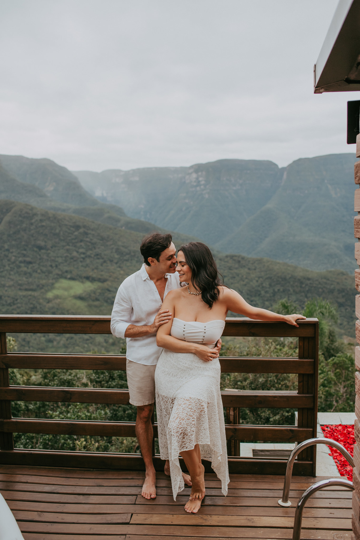 ensaio feminino na morada dos canyons, chalé 10 morada dos canyons , chalé 11 morada dos canyons, canyons , ensaio feminino , voo de balão, praia grande sc, turismo no sul , hoteis de charme, chales em santa catarina, ensaio casal , pacote mar de rosas