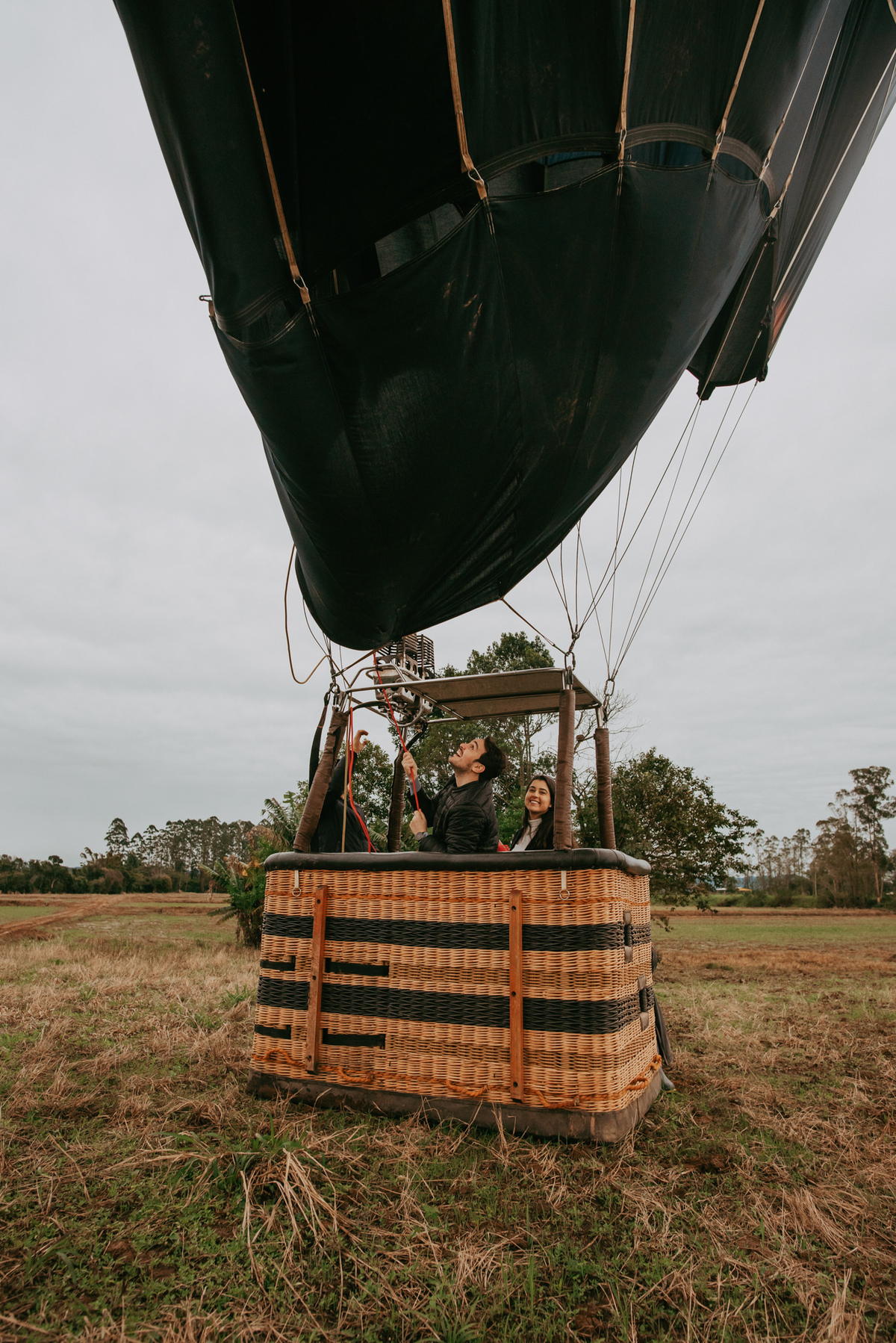 passeio de balão, balão de ar quente, capadócia, capadócia brasileira, praia grande SC, Cambara do sul RS, ensaio de turistas em passeio de balão, pedido de casamento , lua de mel, fotógrafos de casamento, ensaio casal, dicas de viagens, voar de balão, 