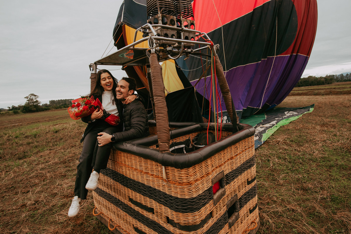 passeio de balão, balão de ar quente, capadócia, capadócia brasileira, praia grande SC, Cambara do sul RS, ensaio de turistas em passeio de balão, pedido de casamento , lua de mel, fotógrafos de casamento, ensaio casal, dicas de viagens, voar de balão, 