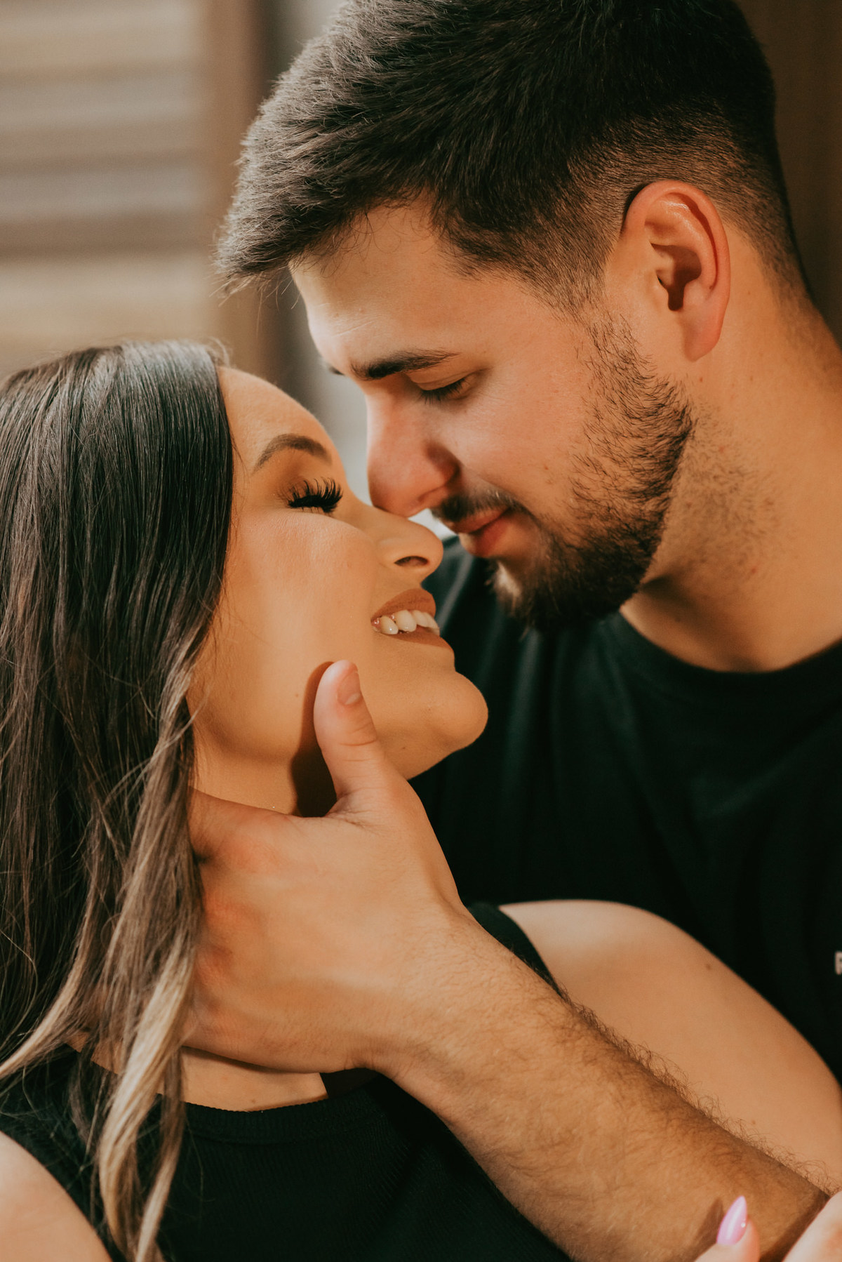 ensaio em chalé, AriMara chalés e escoturismo, ensaio casal, fotos de casais, praia grande sc , pre wedding, fotografos de casamento, lua de mel, pedido de casamento, fotos em chalé, fotografia de casais, fotografos de casamento, fotografo de turistas .