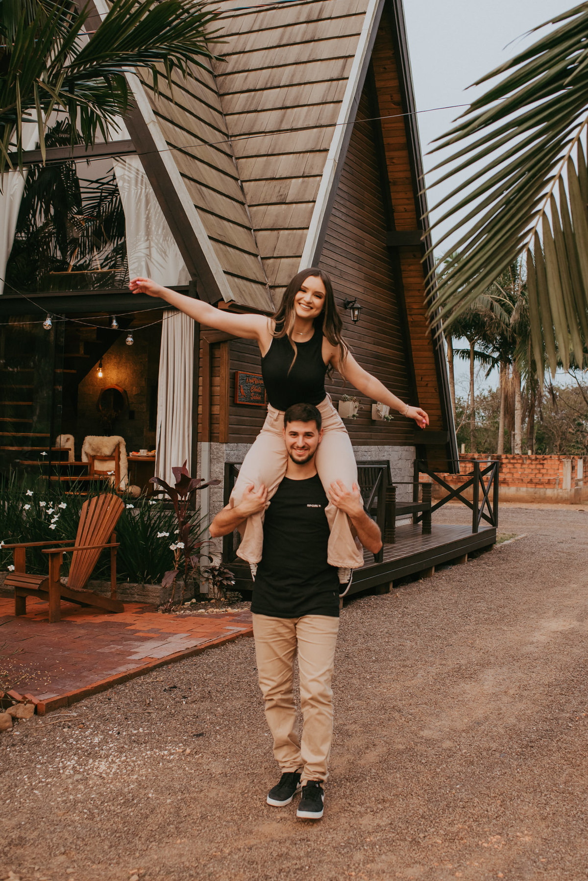 ensaio em chalé, AriMara chalés e escoturismo, ensaio casal, fotos de casais, praia grande sc , pre wedding, fotografos de casamento, lua de mel, pedido de casamento, fotos em chalé, fotografia de casais, fotografos de casamento, fotografo de turistas .