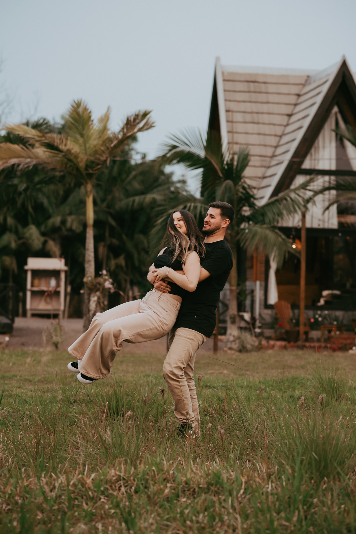 ensaio em chalé, AriMara chalés e escoturismo, ensaio casal, fotos de casais, praia grande sc , pre wedding, fotografos de casamento, lua de mel, pedido de casamento, fotos em chalé, fotografia de casais, fotografos de casamento, fotografo de turistas .