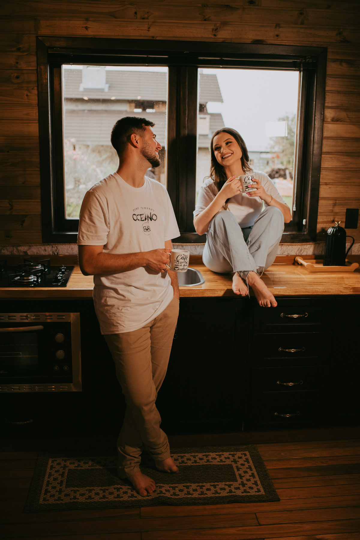 ensaio em chalé, AriMara chalés e escoturismo, ensaio casal, fotos de casais, praia grande sc , pre wedding, fotografos de casamento, lua de mel, pedido de casamento, fotos em chalé, fotografia de casais, fotografos de casamento, fotografo de turistas .