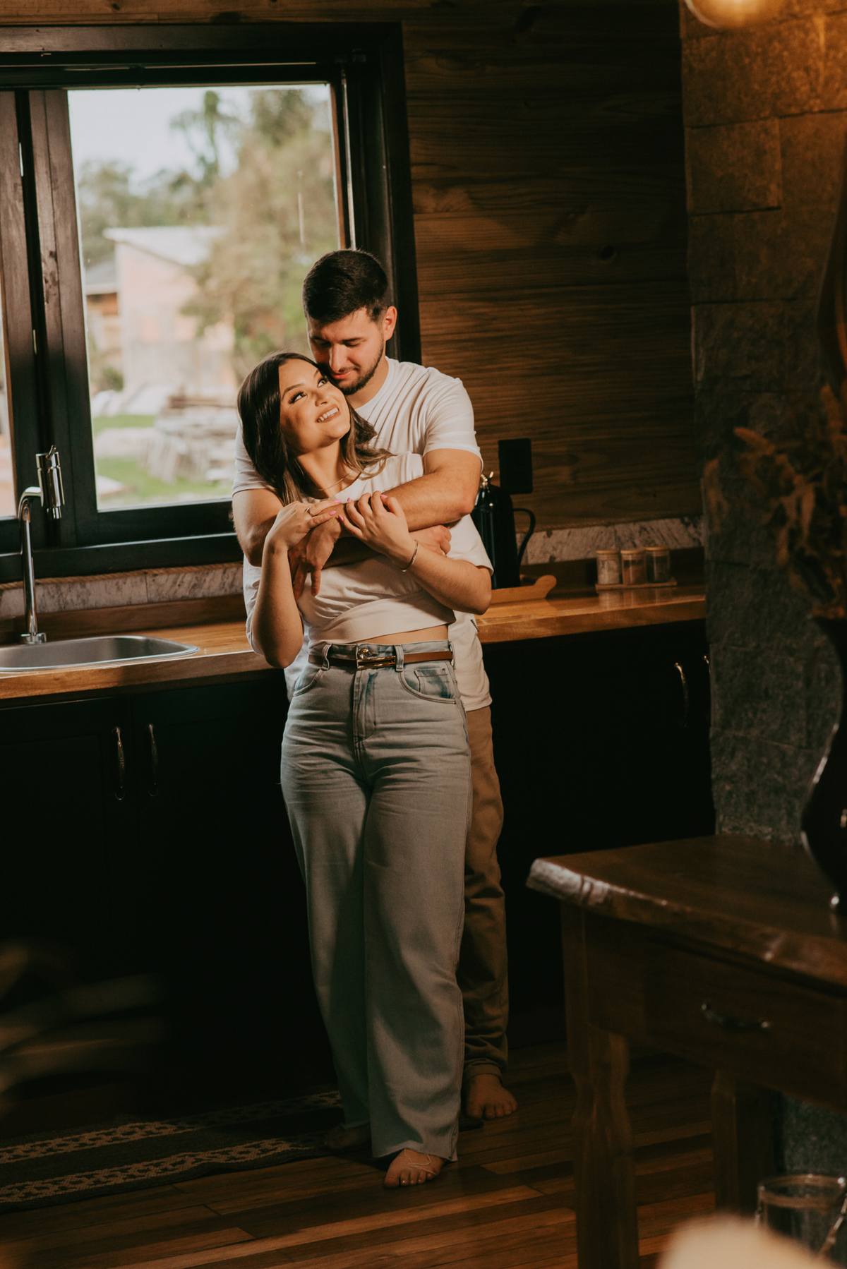 ensaio em chalé, AriMara chalés e escoturismo, ensaio casal, fotos de casais, praia grande sc , pre wedding, fotografos de casamento, lua de mel, pedido de casamento, fotos em chalé, fotografia de casais, fotografos de casamento, fotografo de turistas .