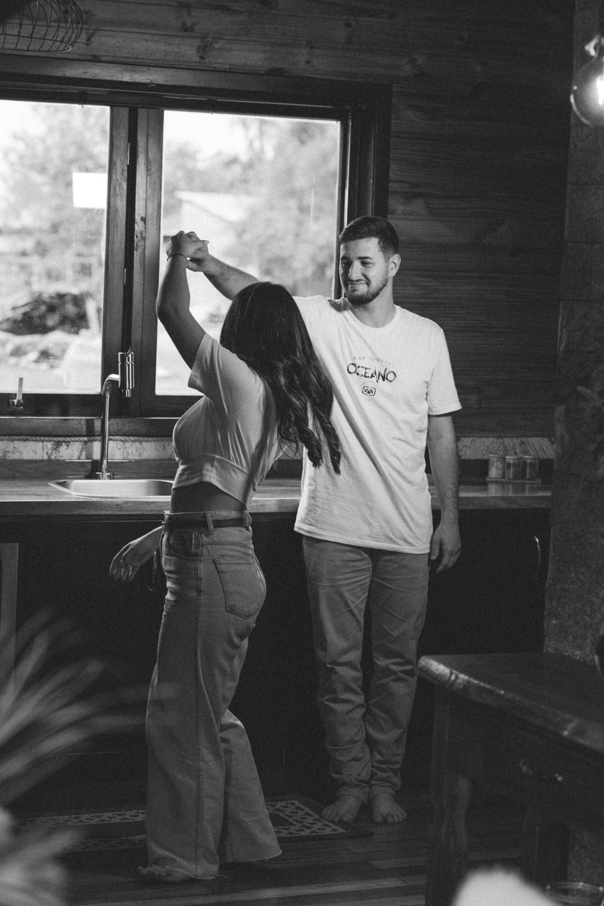 ensaio em chalé, AriMara chalés e escoturismo, ensaio casal, fotos de casais, praia grande sc , pre wedding, fotografos de casamento, lua de mel, pedido de casamento, fotos em chalé, fotografia de casais, fotografos de casamento, fotografo de turistas .