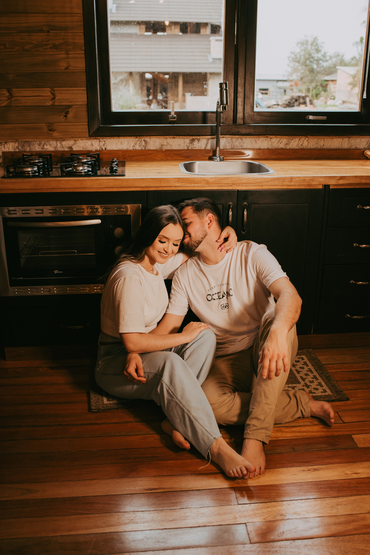 ensaio em chalé, AriMara chalés e escoturismo, ensaio casal, fotos de casais, praia grande sc , pre wedding, fotografos de casamento, lua de mel, pedido de casamento, fotos em chalé, fotografia de casais, fotografos de casamento, fotografo de turistas .