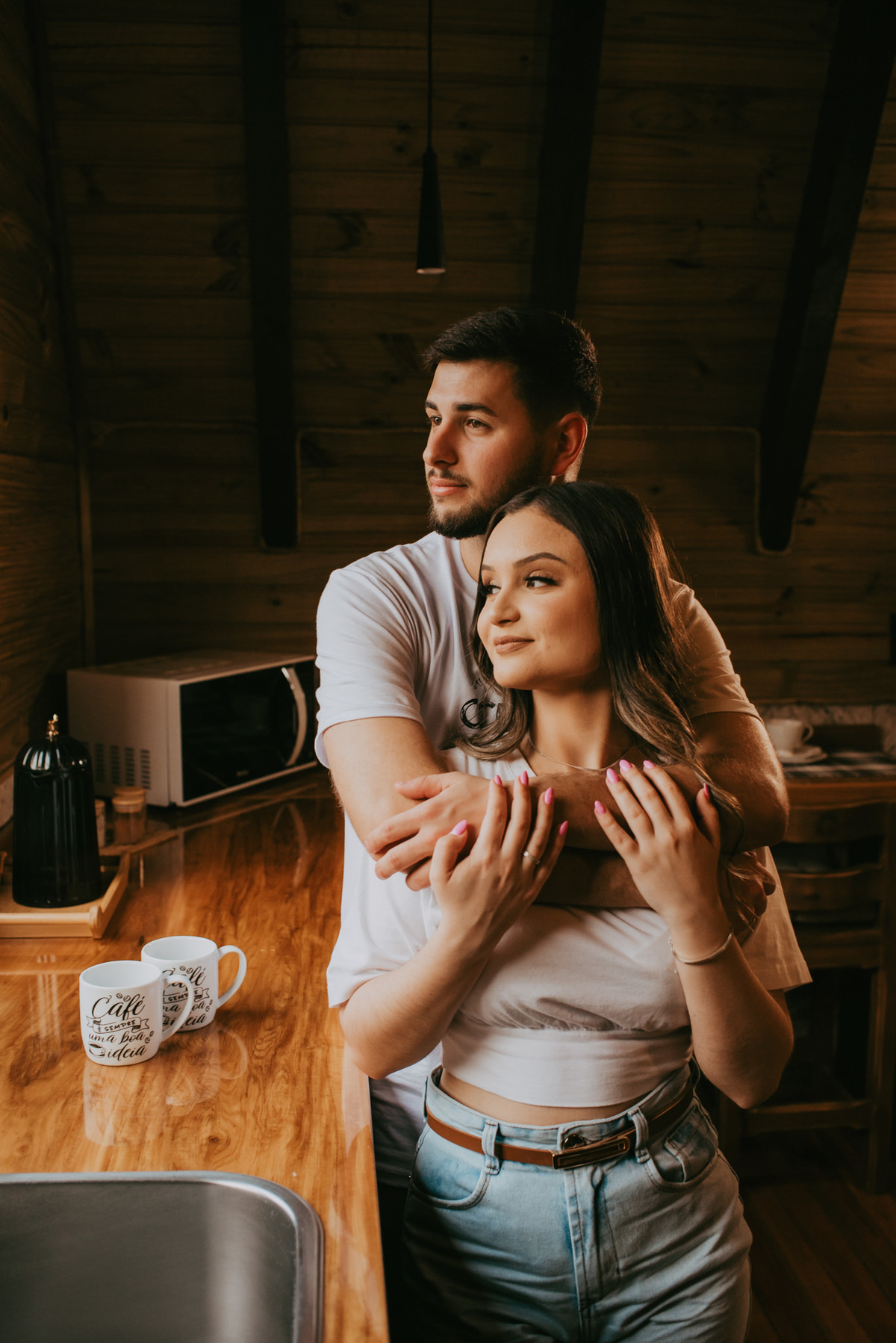 ensaio em chalé, AriMara chalés e escoturismo, ensaio casal, fotos de casais, praia grande sc , pre wedding, fotografos de casamento, lua de mel, pedido de casamento, fotos em chalé, fotografia de casais, fotografos de casamento, fotografo de turistas .