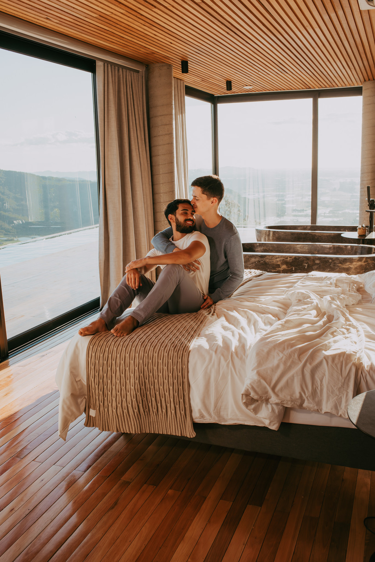 ensaio lgbt, morada dos canyons, ensaio casal. fotos de casal, ensaio fotográfico, fotógrafos em praia grande SC, lugares incríveis, dicas de viagens, pre wedding, casamento lgbt, suite 2