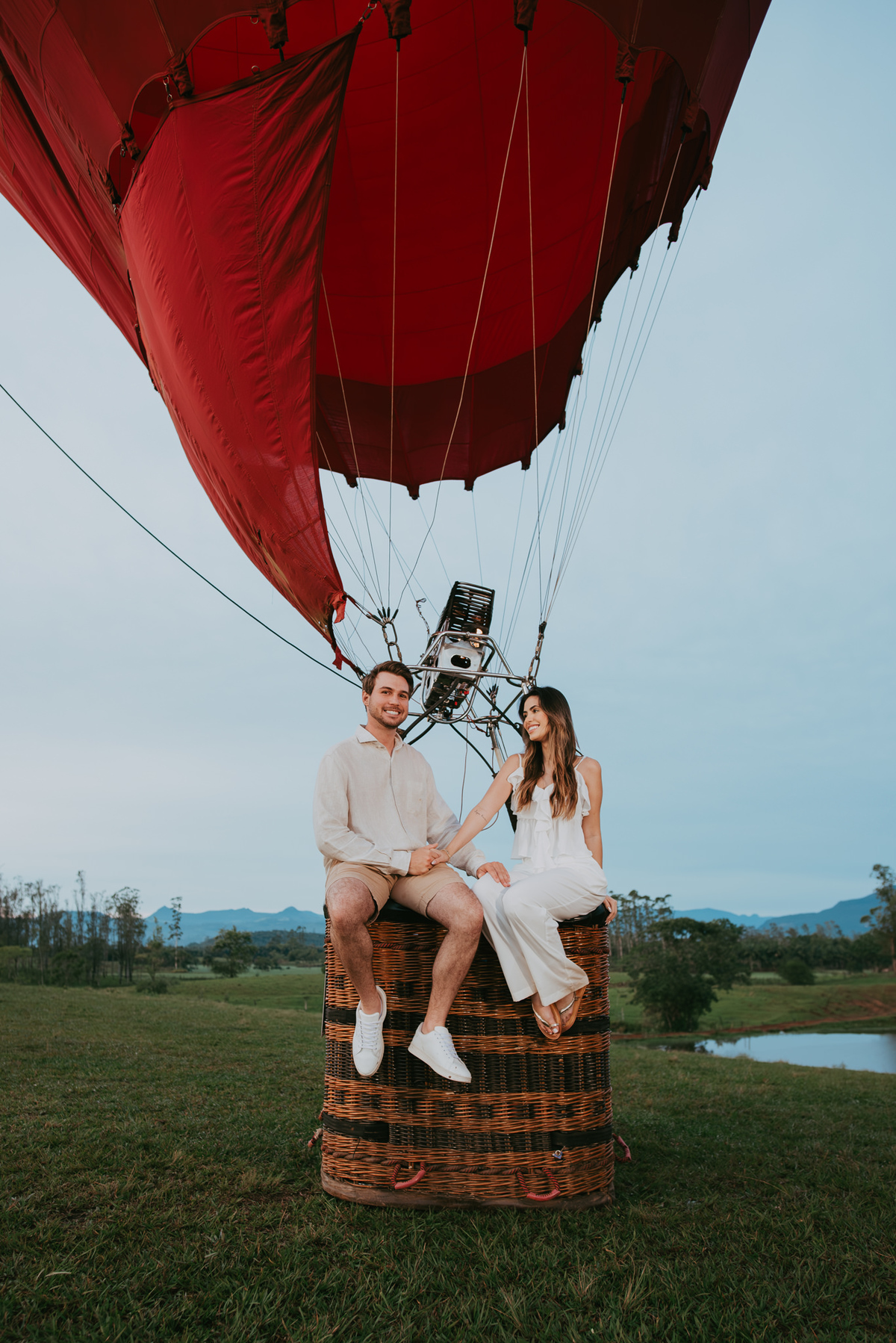 decolagem de balões , pedido de casamento, morada spa, lua de mel, viagem, santa Catarina, praia grande SC, jp balonismo, balão de coração, ensaio fotográfico em passeio de balão, passeio de balão de ar quente, morada dos canyons, anel de noivado, suite 4