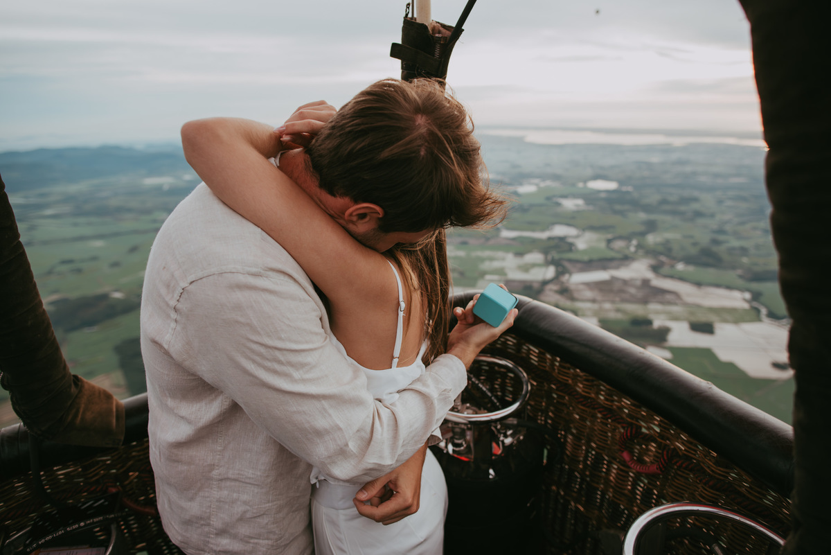decolagem de balões , pedido de casamento, ensaio casal, lua de mel, viagem, santa Catarina, praia grande SC, jp balonismo, balão de coração, ensaio fotográfico em passeio de balão, passeio de balão de ar quente, morada dos canyons, anel de noivado, deus