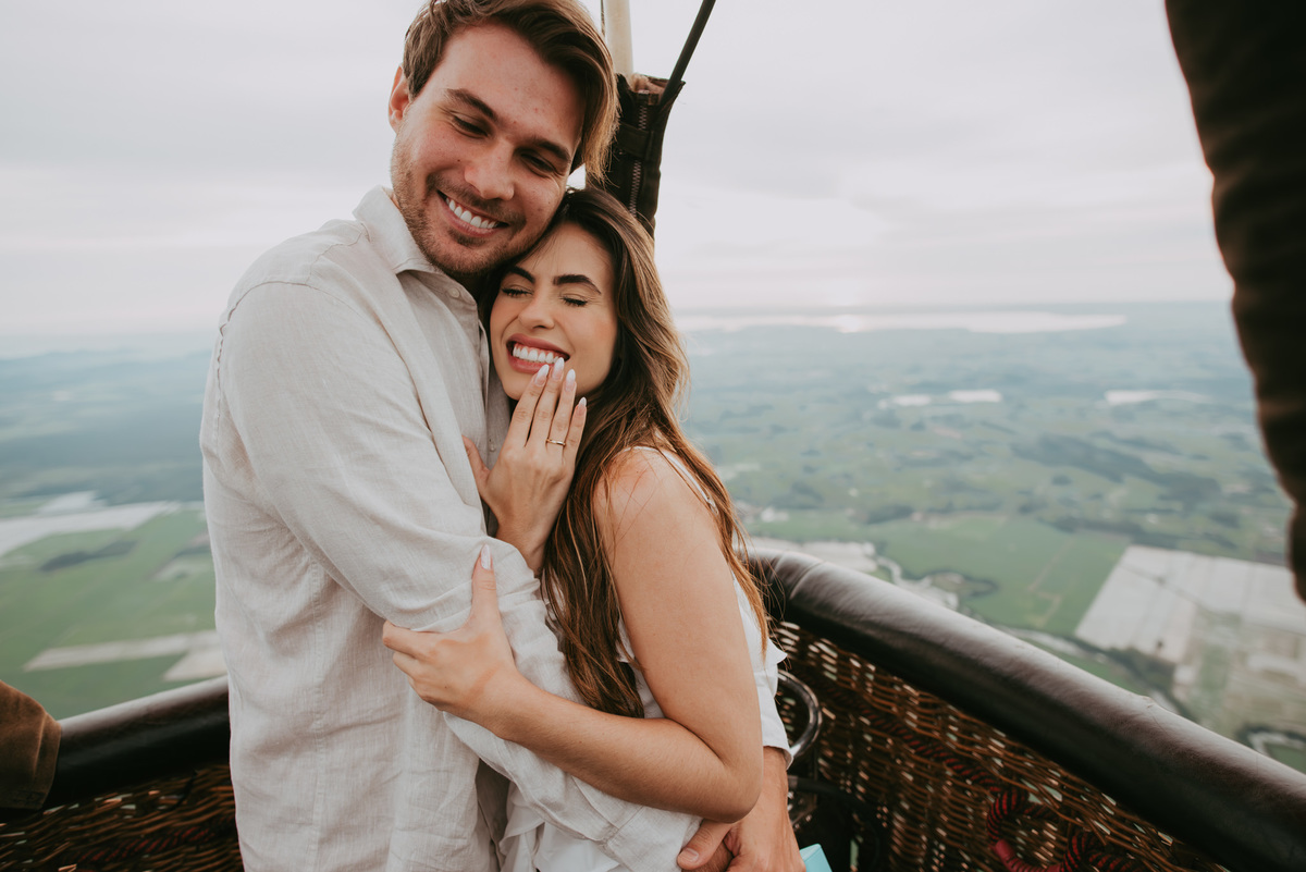 decolagem de balões , pedido de casamento, ensaio casal, lua de mel, viagem, santa Catarina, praia grande SC, jp balonismo, balão de coração, ensaio fotográfico em passeio de balão, passeio de balão de ar quente, morada dos canyons,morada spa , suite 3
