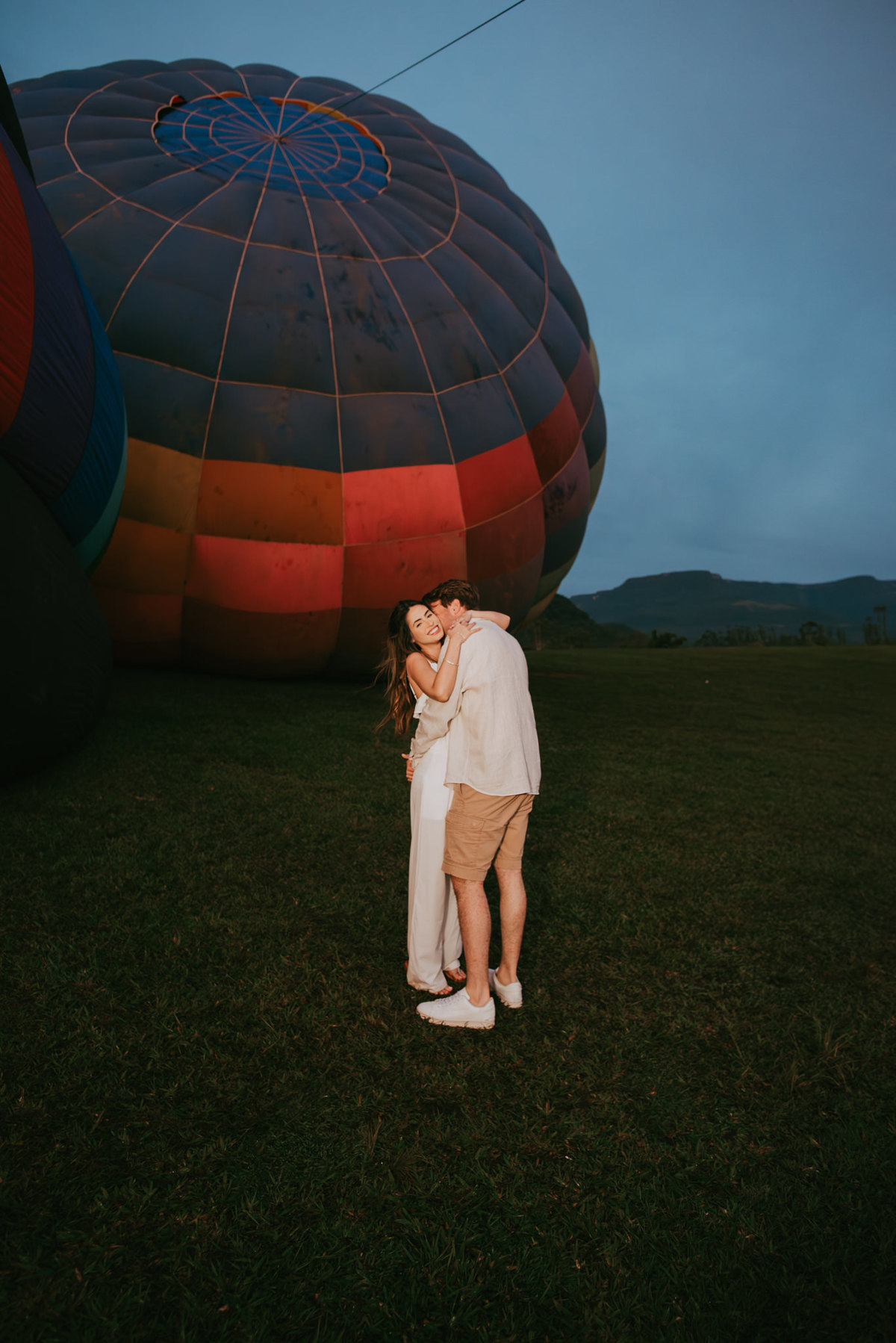 decolagem de balões , pedido de casamento, ensaio casal, lua de mel, viagem, santa Catarina, praia grande SC, jp balonismo, balão de coração, ensaio fotográfico em passeio de balão, passeio de balão de ar quente, morada dos canyons, anel de noivado, deus