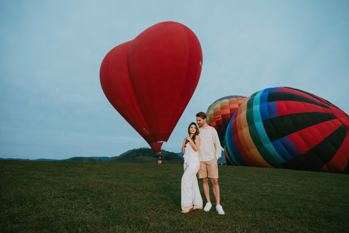 decolagem de balões , pedido de casamento, ensaio casal, lua de mel, viagem, santa Catarina, praia grande SC, jp balonismo, balão de coração, ensaio fotográfico em passeio de balão, passeio de balão de ar quente, morada dos canyons, anel de noivado, deus