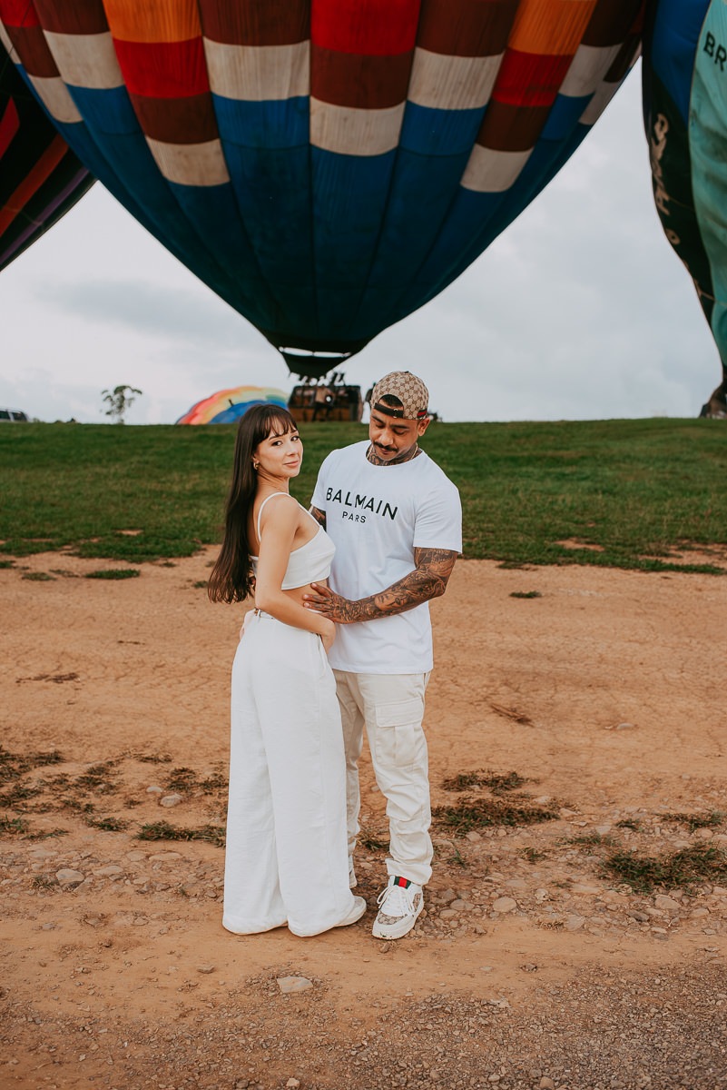 ensaio casal na decolagem dos balões, ensaio gestante, chá revelação na decolagem dos balões em praia grande SC 
