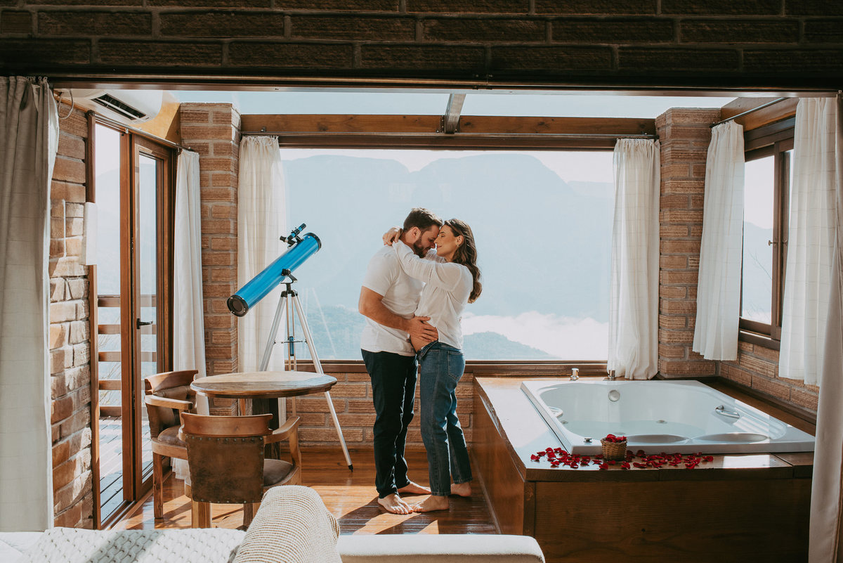 Um ensaio leve, verdadeiro e cheio de significado em meio à serra.