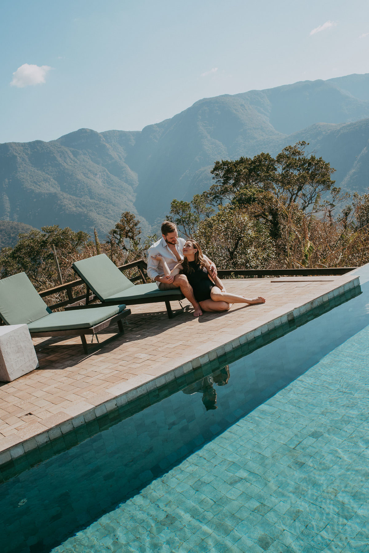 Gravidez registrada com delicadeza em meio aos canyons