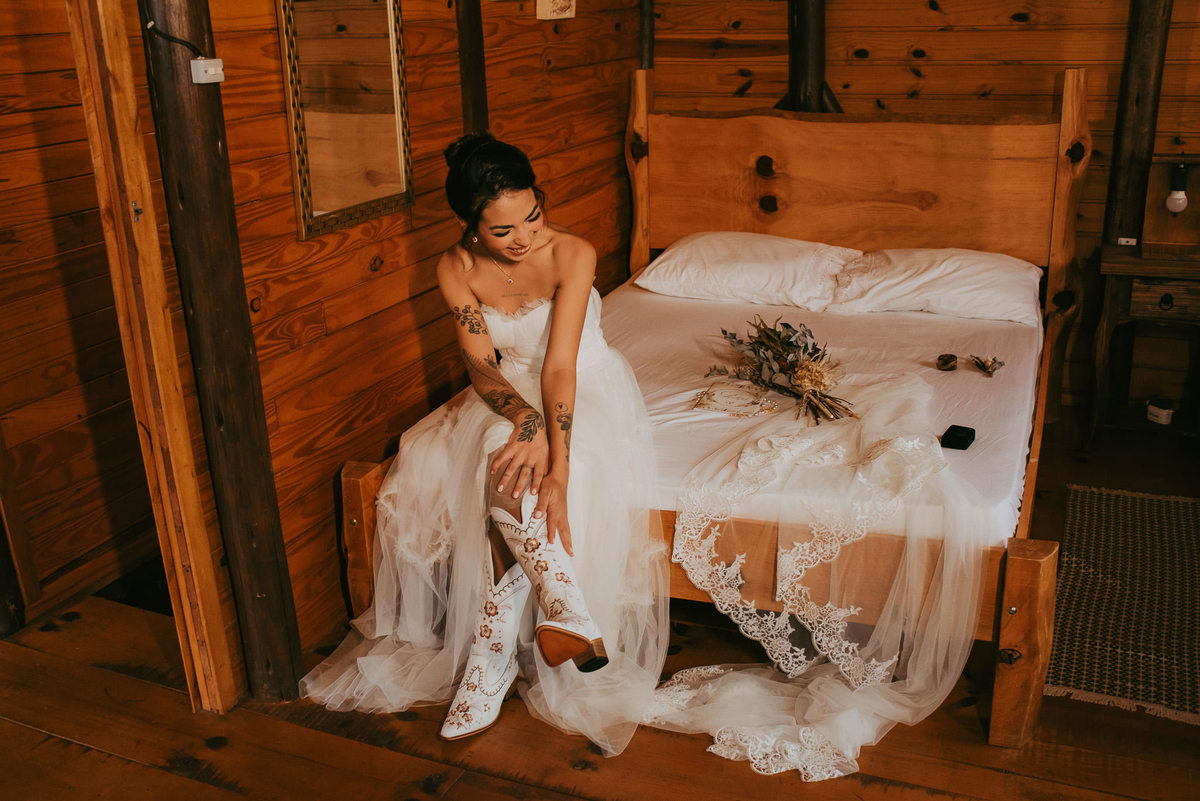 Nayra se preparando com sorrisos e coração acelerado.