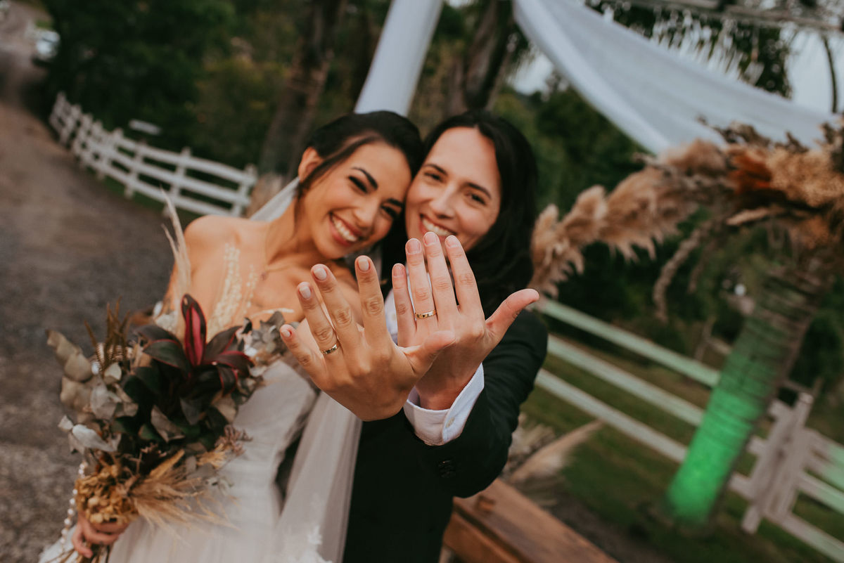 Um casamento LGBT em SC com a simplicidade que encanta