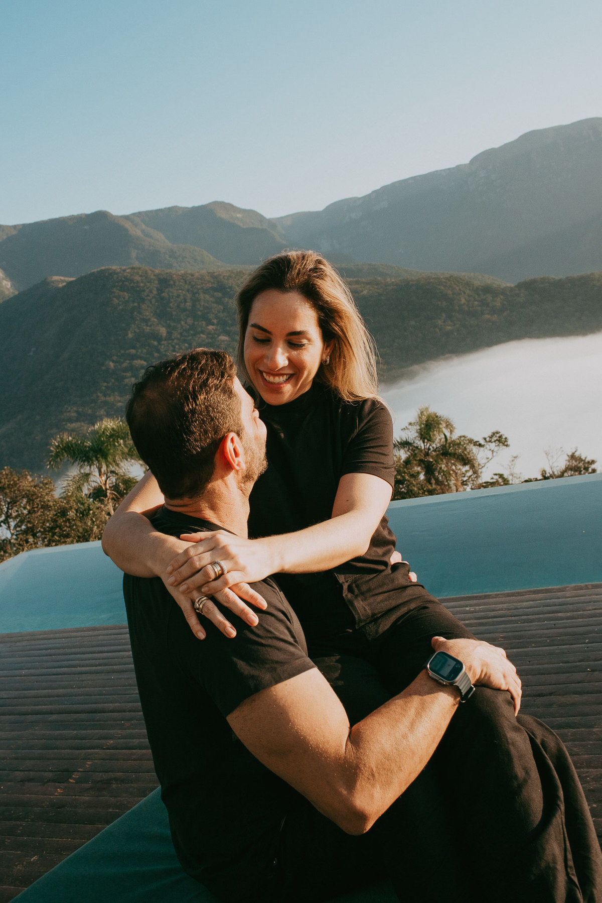 Fim de tarde tranquilo e cheio de carinho no alto da serra