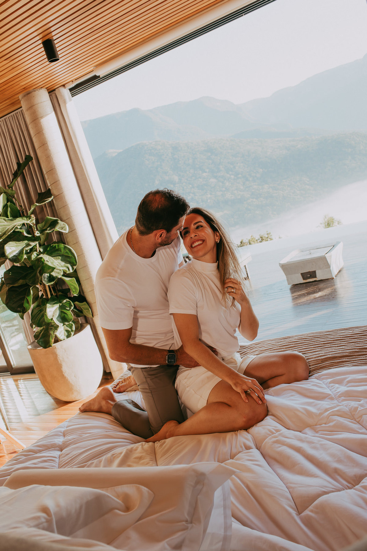 Final de dia com luz suave e sentimentos verdadeiros no ar.